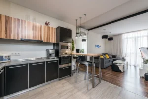 Interior moderno de apartamento listo para alquilar