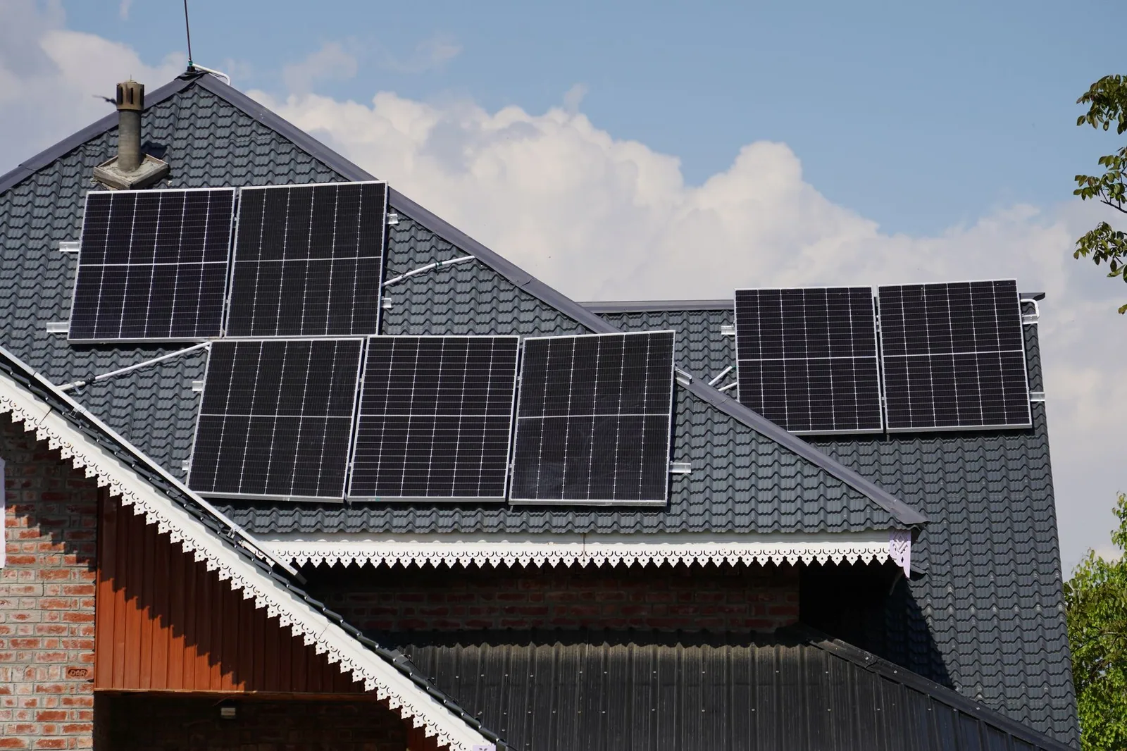 Casa ecológica con paneles solares