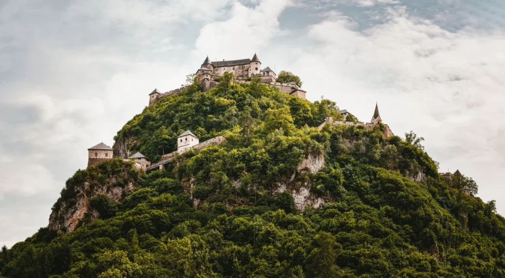 Castillo medieval con vistas al río Rin en Alemania